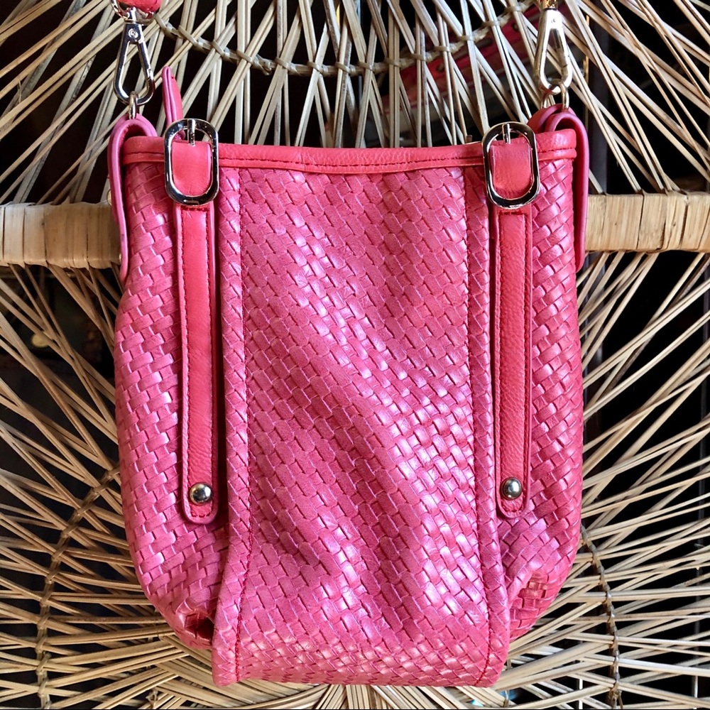 3/$20 JUST MILLIE Woven Pattern Crossbody Bucket Bag Purse Pink